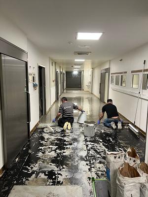 Kristian's , Bodenbeläge / Sonnen- und Insektenschutz