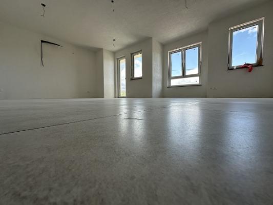 E&E Rrahmani Fließenleger , Bodenverlegung