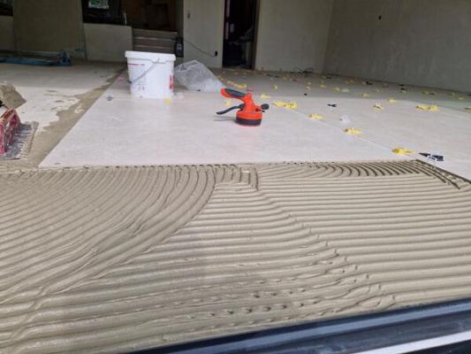 Alex dein Fliesenleger