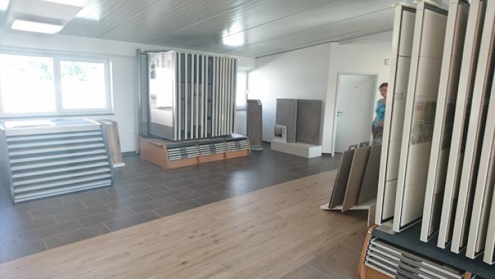 Badezimmer und Fliesen Ausstellung Kemo