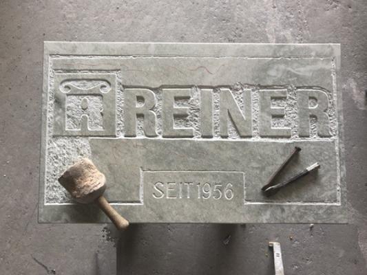 Steinmetz Reiner - Grabmal - Naturstein - Fliesen