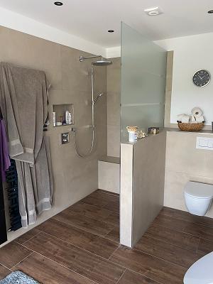 Alexander Smirnov Fliesen Verlegung