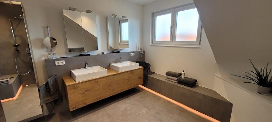 Firma KFM Kafarowski - Fliesen und Malermeisterbetrieb