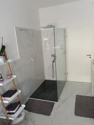 FLIESENLEGER & SANITÄR & BADEWANNE ZUR DUSCHE