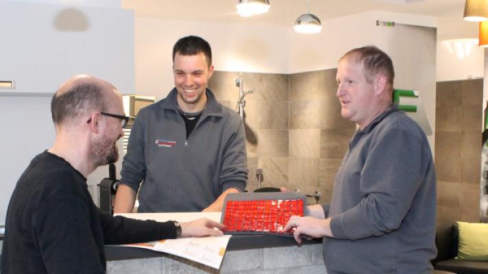 Creativer Fliesenleger