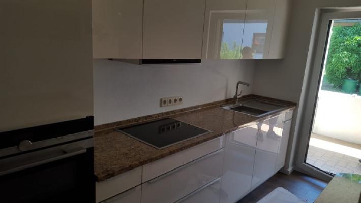 Steinzeit - Naturstein | Spanndecken | Fensterbänke | Mauerabdeckung | Küchenarbeitsplatten | Treppenbau