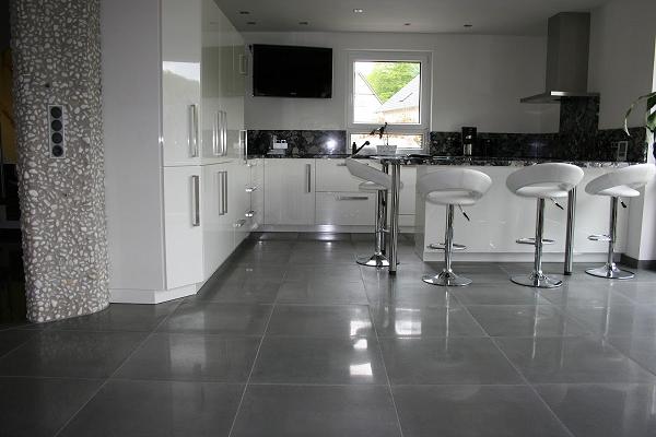 Fliesen-Stucco Pompeji & Natursteifassaden- Tobias Hoheisel