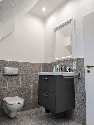 KONOSOW Innenraumrenovierung & Gestaltung / Fliesenverlegung / Bodenverlegung